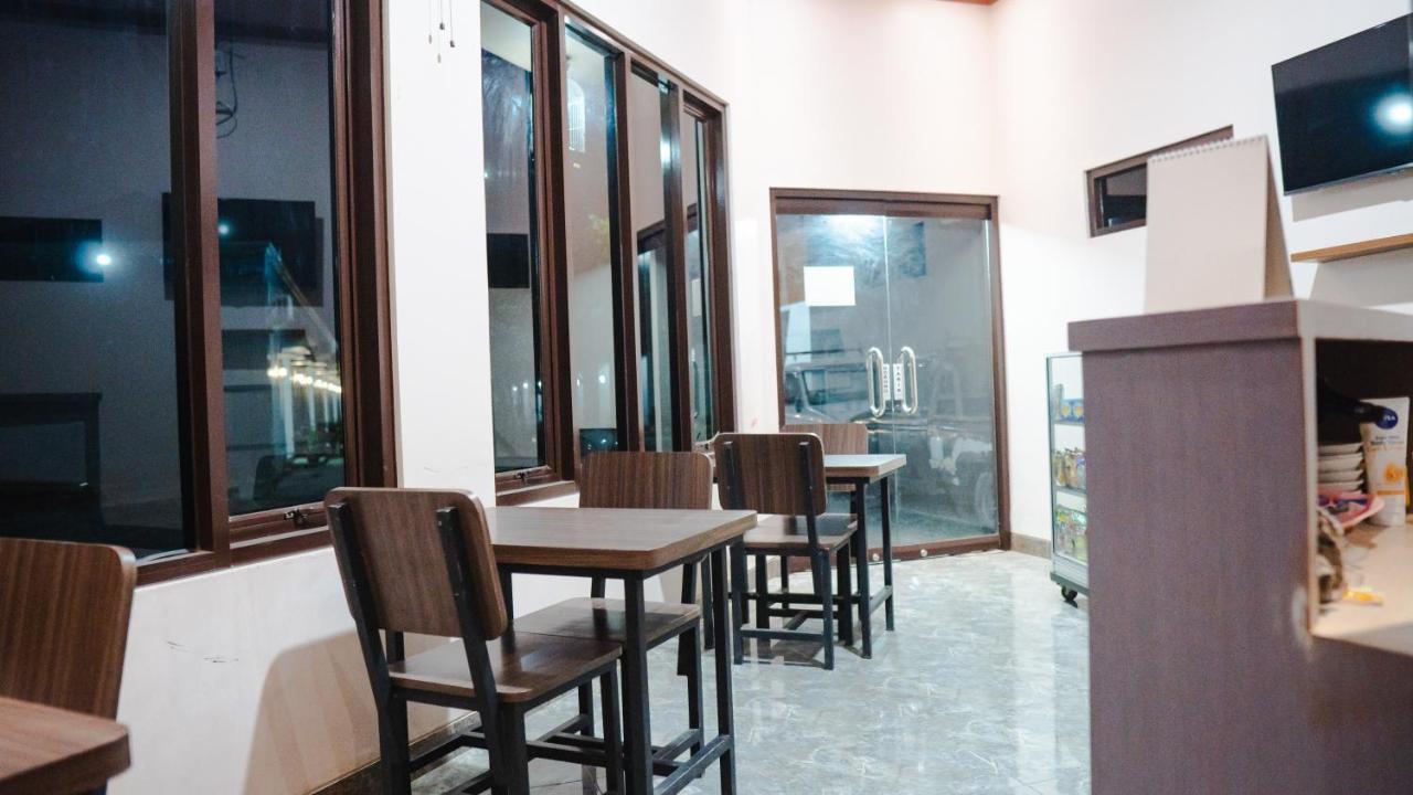 Sitiinggil Guest House Syariah Tegal  Exterior photo
