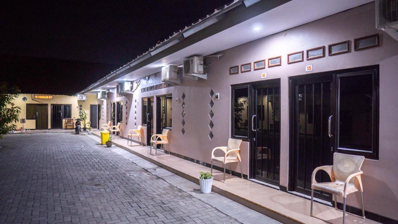 Sitiinggil Guest House Syariah Tegal  Exterior photo
